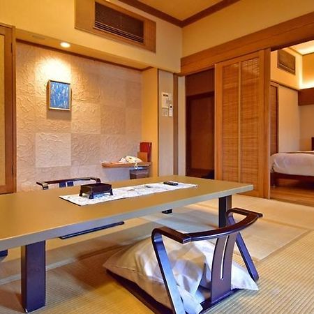 Atami Juraku Hotel Экстерьер фото