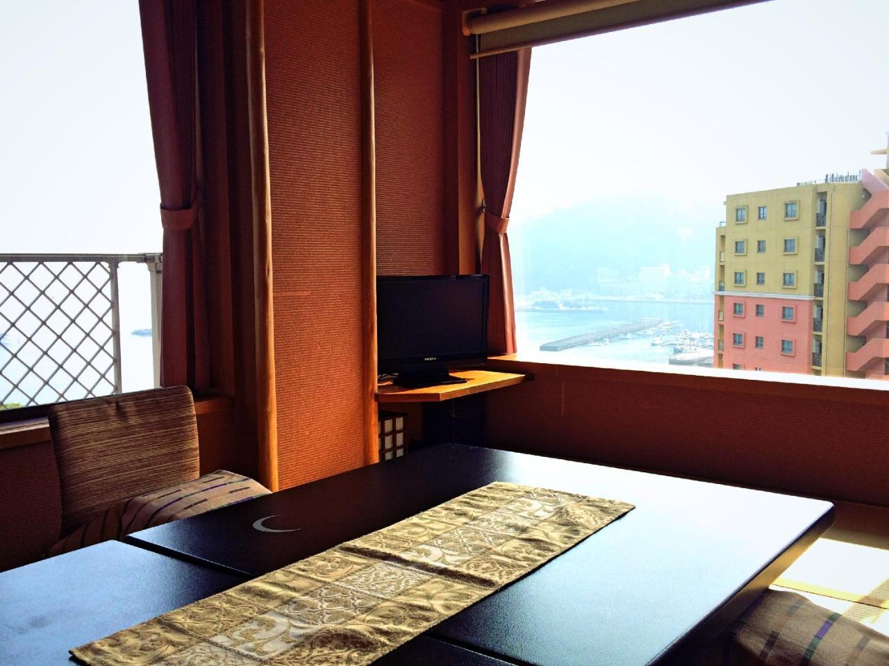 Atami Juraku Hotel Экстерьер фото